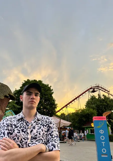 Iskander из Обнинска, мне 22, познакомлюсь для приятного времяпровождения