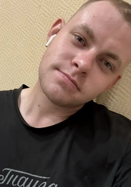 Андрей из Санкт-Петербурга, мне 29, познакомлюсь для приятного времяпровождения