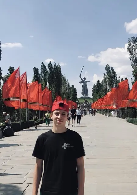 Валерий из Чехова, мне 21, познакомлюсь для дружбы