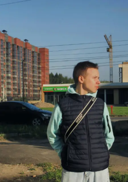 Я Даниил, 19, из Ярославля, ищу знакомство для открытые отношения