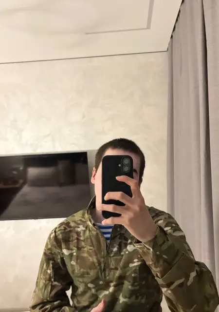 Я Максим, 20, из Москвы, ищу знакомства без обязательств