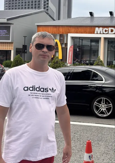 Роман из Санкт-Петербурга, мне 40, познакомлюсь для вирта