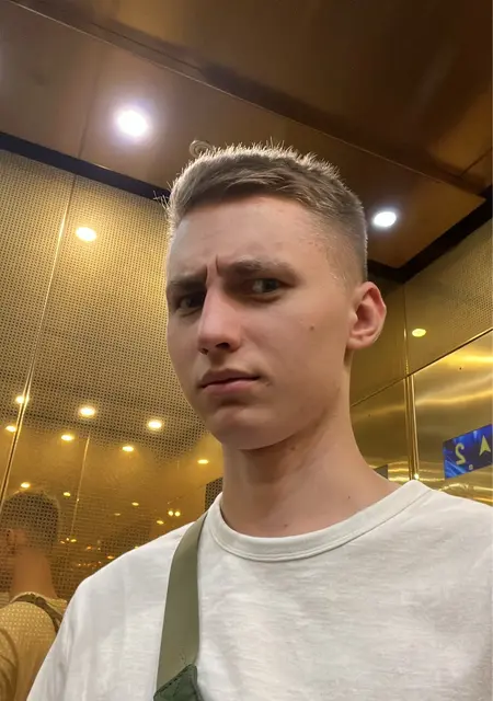 Я Денис, 21, знакомлюсь без обязательств в Орехово-Зуево