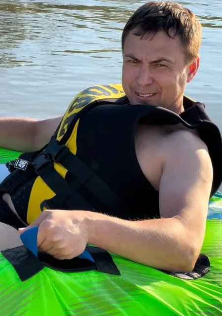 Konstantin из Омска, ищу на сайте знакомства без обязательств