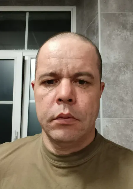 Я Владимир, 41, из Луги, ищу знакомства без обязательств