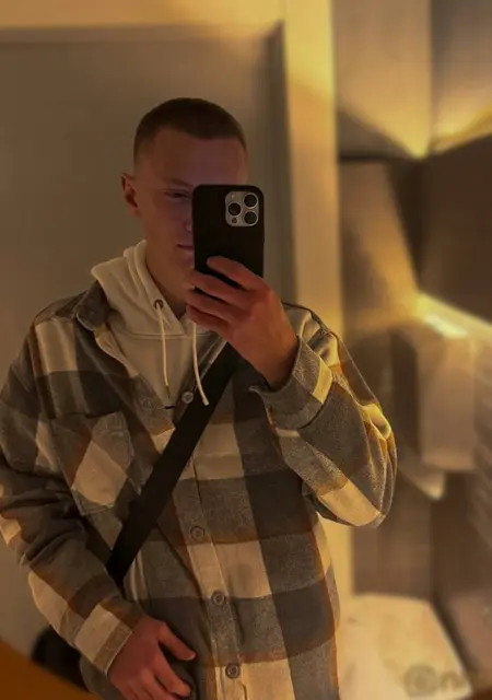 Я Кирилл, 21, знакомлюсь без обязательств в Уфе