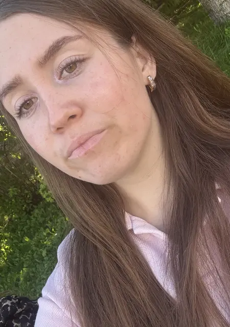 Elina из Екатеринбурга, мне 24, познакомлюсь для постоянных отношений