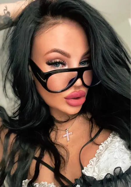 Я Аня, 28, знакомлюсь для общения в Москве