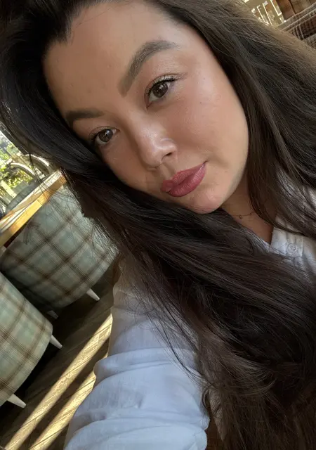 Я Регина, 28, из Калининграда, ищу знакомство для совместных путешествий