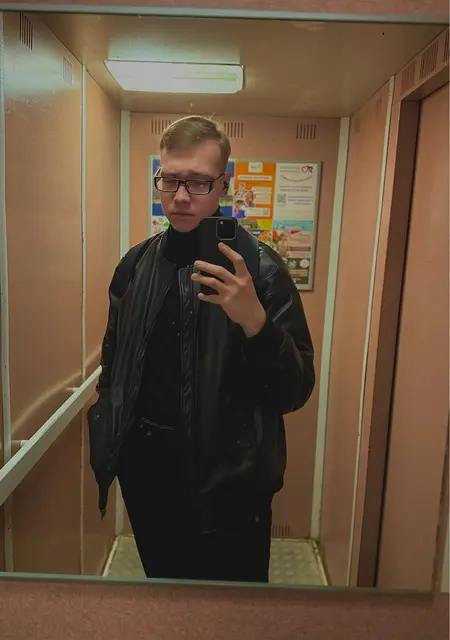 Я Денис, 21, знакомлюсь для открытые отношения в Тюмени