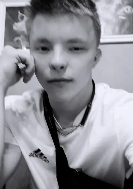 Слава из Пензы, мне 20, познакомлюсь на одну ночь