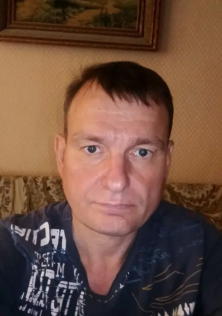 Александр из Старого Оскола, мне 49, познакомлюсь без обязательств