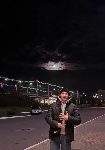 Влад из Новокузнецка, мне 22, познакомлюсь для вирта
