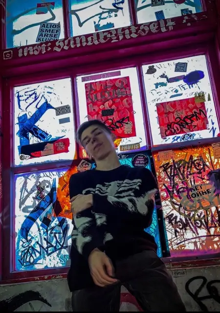 Я Артем, 19, знакомлюсь для общения в Анапе