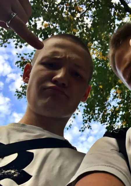 Фирсов из Куровского, мне 19, познакомлюсь для открытые отношения