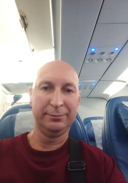 Олег из Благовещенска, мне 50, познакомлюсь без обязательств