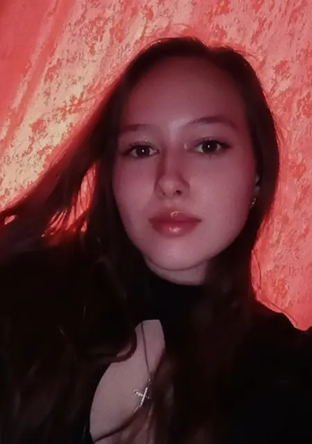 Я Лилия, 18, из Саратова, ищу знакомство для постоянных отношений