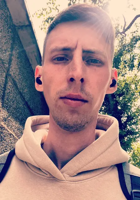 Иван из Санкт-Петербурга, ищу на сайте приятное времяпровождение