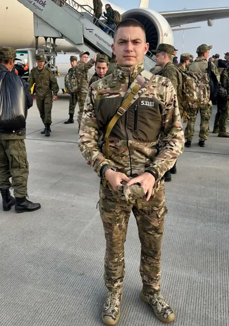 Я Илья, 19, из Хабаровска, ищу знакомства без обязательств