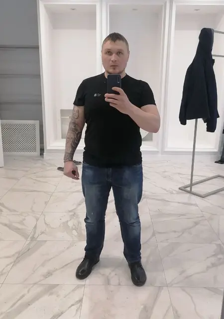 Я Славка, 31, знакомлюсь для совместных путешествий в Тюмени