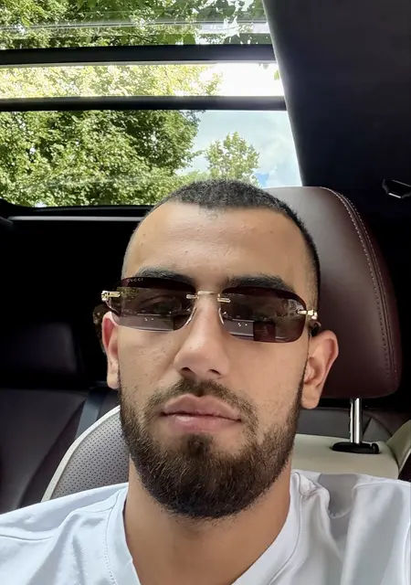 Bexruz из Санкт-Петербурга, мне 23, познакомлюсь для общения