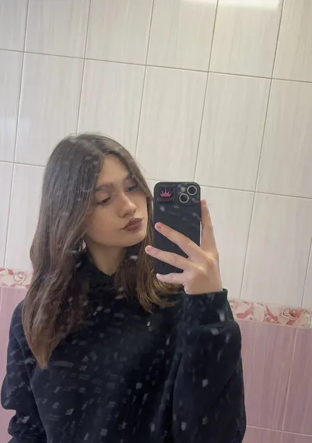 Я Таня, 18, из Новосибирска, ищу знакомства без обязательств