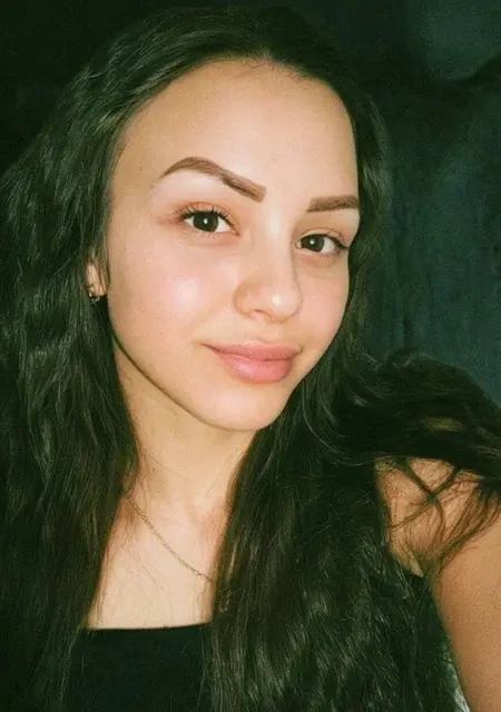 Я Виолетта, 24, знакомлюсь для постоянных отношений в Оренбурге