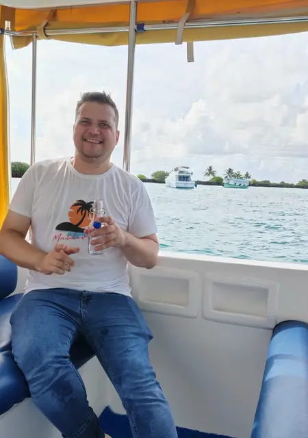 Олег из Москвы, мне 37, познакомлюсь для общения