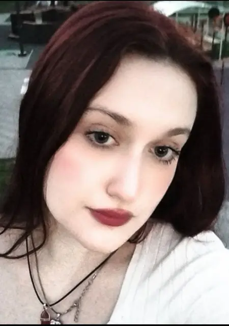 Марина из Нового Уренгоя, мне 19, познакомлюсь для приятного времяпровождения