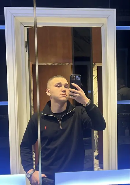 Александр из Хабаровска, ищу на сайте знакомства на одну ночь