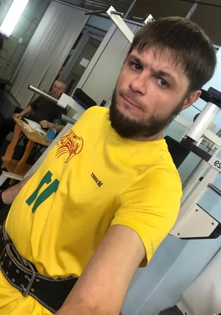 Я Максим, 32, из Железноводска, ищу знакомства без обязательств