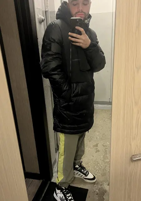 Я Глеб, 23, из Благовещенска, ищу знакомство для приятного времяпровождения