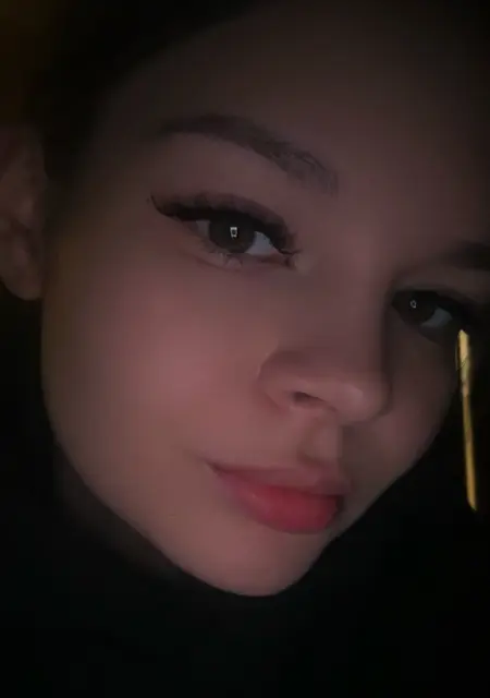 Я Карина, 19, знакомлюсь для вирта в Санкт-Петербурге