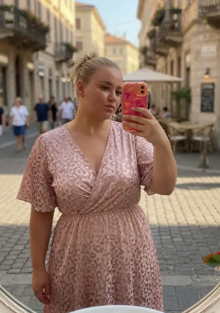 Оксана из Сочи, ищу на сайте общение