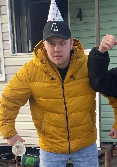 Александр из Котласа, мне 26, познакомлюсь на одну ночь