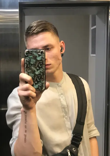 Ilya из Москвы, ищу на сайте знакомства без обязательств