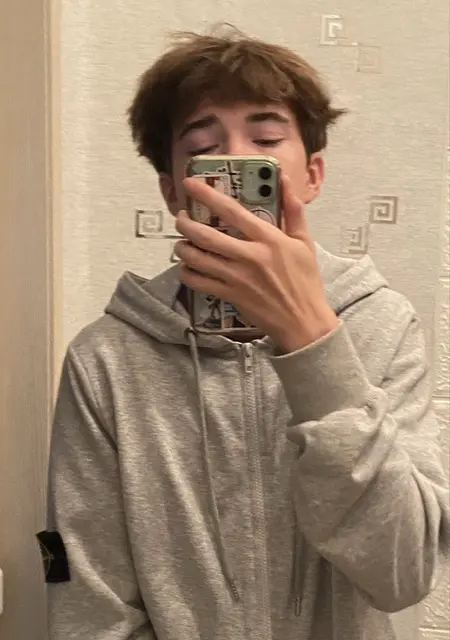 Кирюхе из Челябинска, мне 18, познакомлюсь для общения