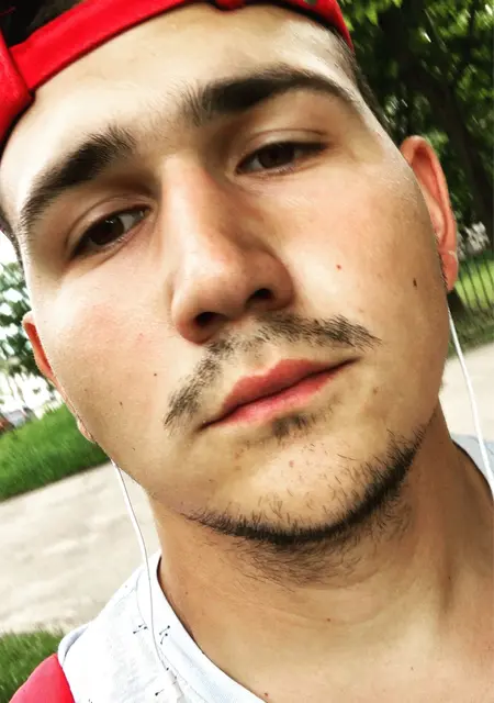 Бронсон из Новомосковска, мне 25, познакомлюсь без обязательств