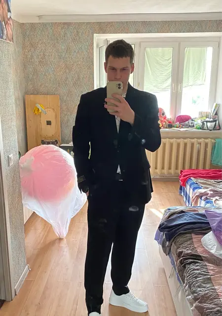 Андрей из Энгельса, мне 23, познакомлюсь на одну ночь