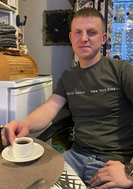 Максим из Калуги, мне 34, познакомлюсь для общения