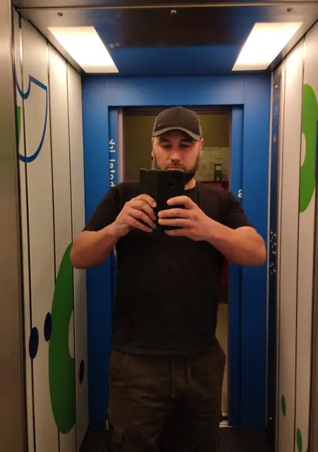 Я Костя, 40, из Иркутска, ищу знакомство для приятного времяпровождения