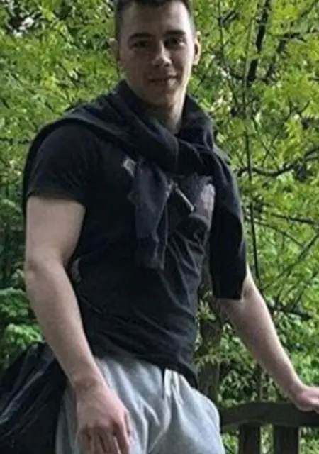 Я Egor, 29, из Махачкалы, ищу знакомство для приятного времяпровождения