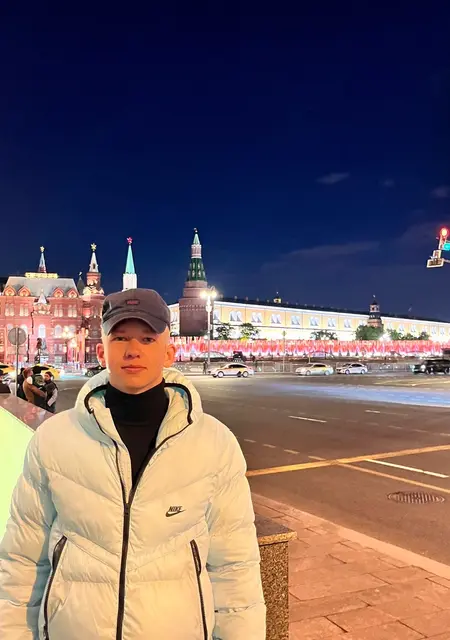 Я Александр, 21, знакомлюсь на одну ночь в Серпухове