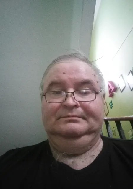 Вася из Воронежа, ищу на сайте общение