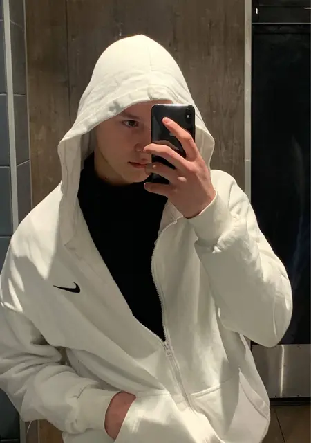 Artem из Москвы, ищу на сайте приятное времяпровождение