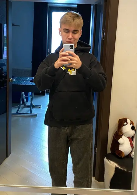 Danila из Мурманска, мне 20, познакомлюсь для приятного времяпровождения