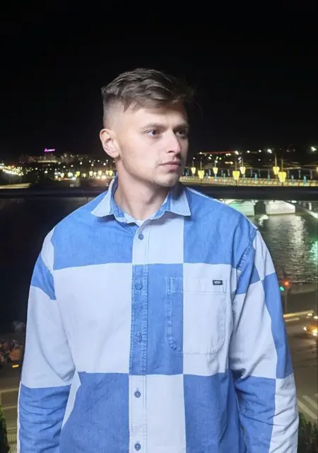 Alex из Белгорода, мне 28, познакомлюсь для открытые отношения