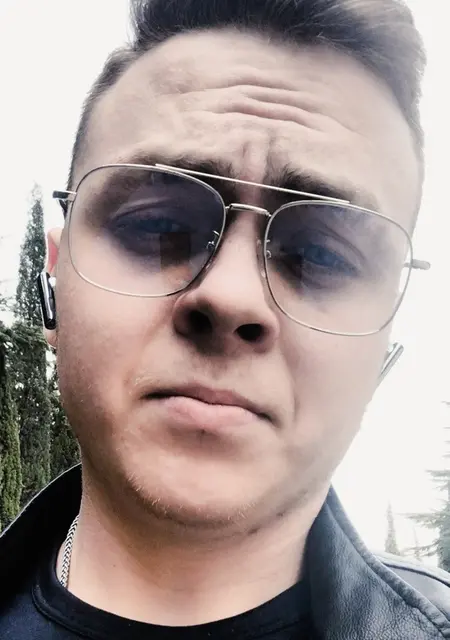 Владислав из Симферополя, мне 26, познакомлюсь для дружбы