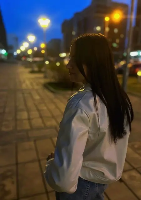 Я Яна, 31, из Красноярска, ищу знакомство для дружбы