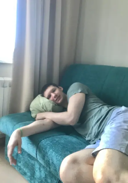 Артур из Красногорска, мне 27, познакомлюсь на одну ночь